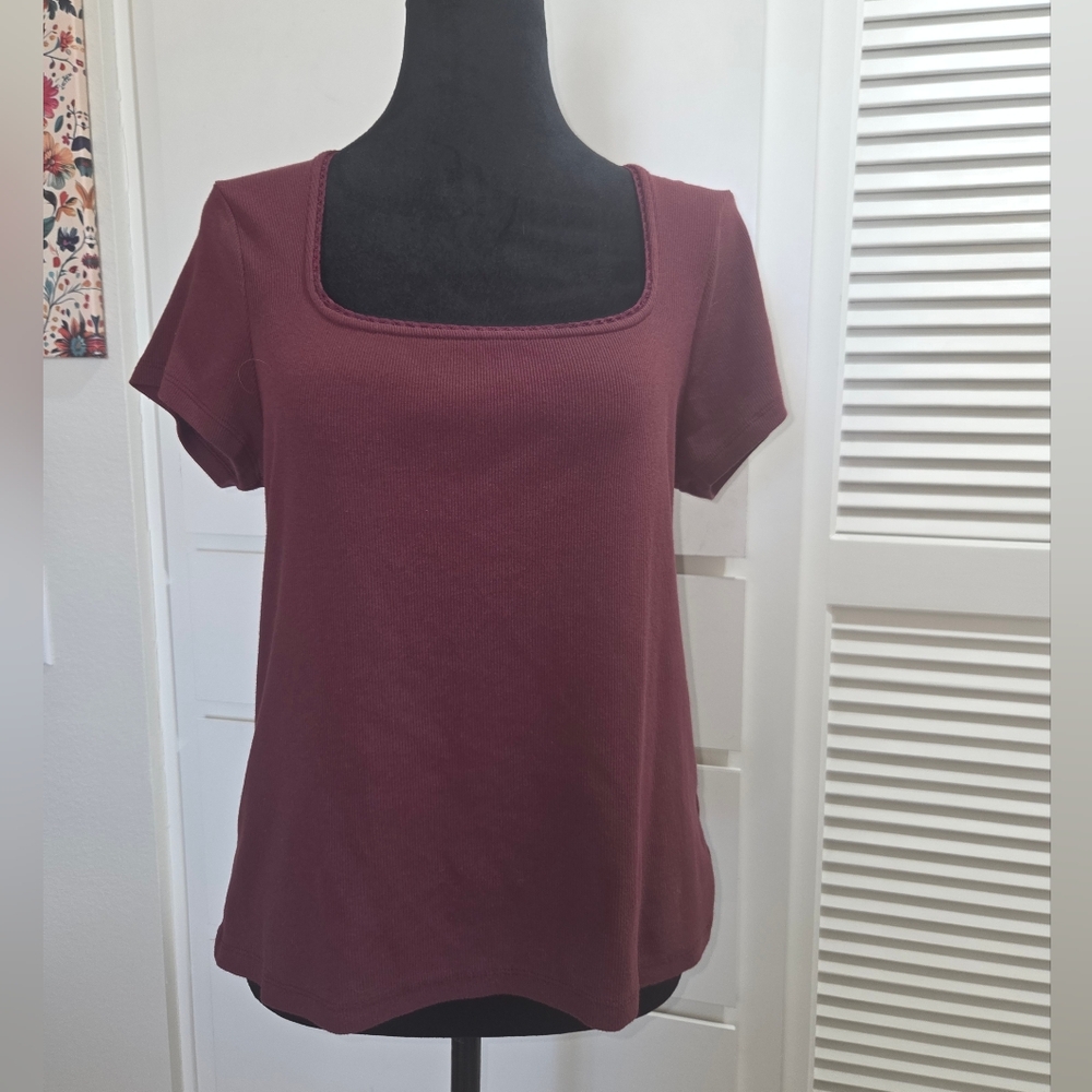 Old Navy Square Neck Tee. Size XL